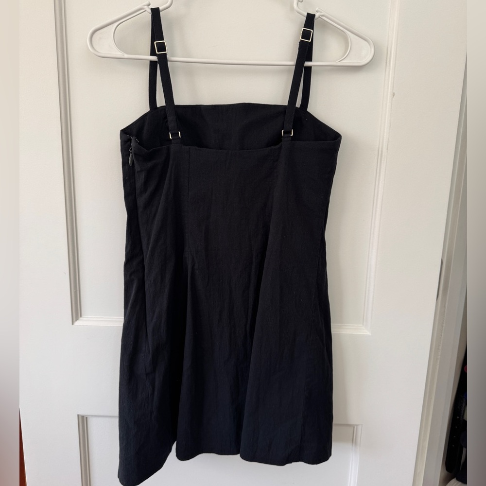 Abercrombie and Fitch Bra-Free Everyday Skort - Picture 6 of 8